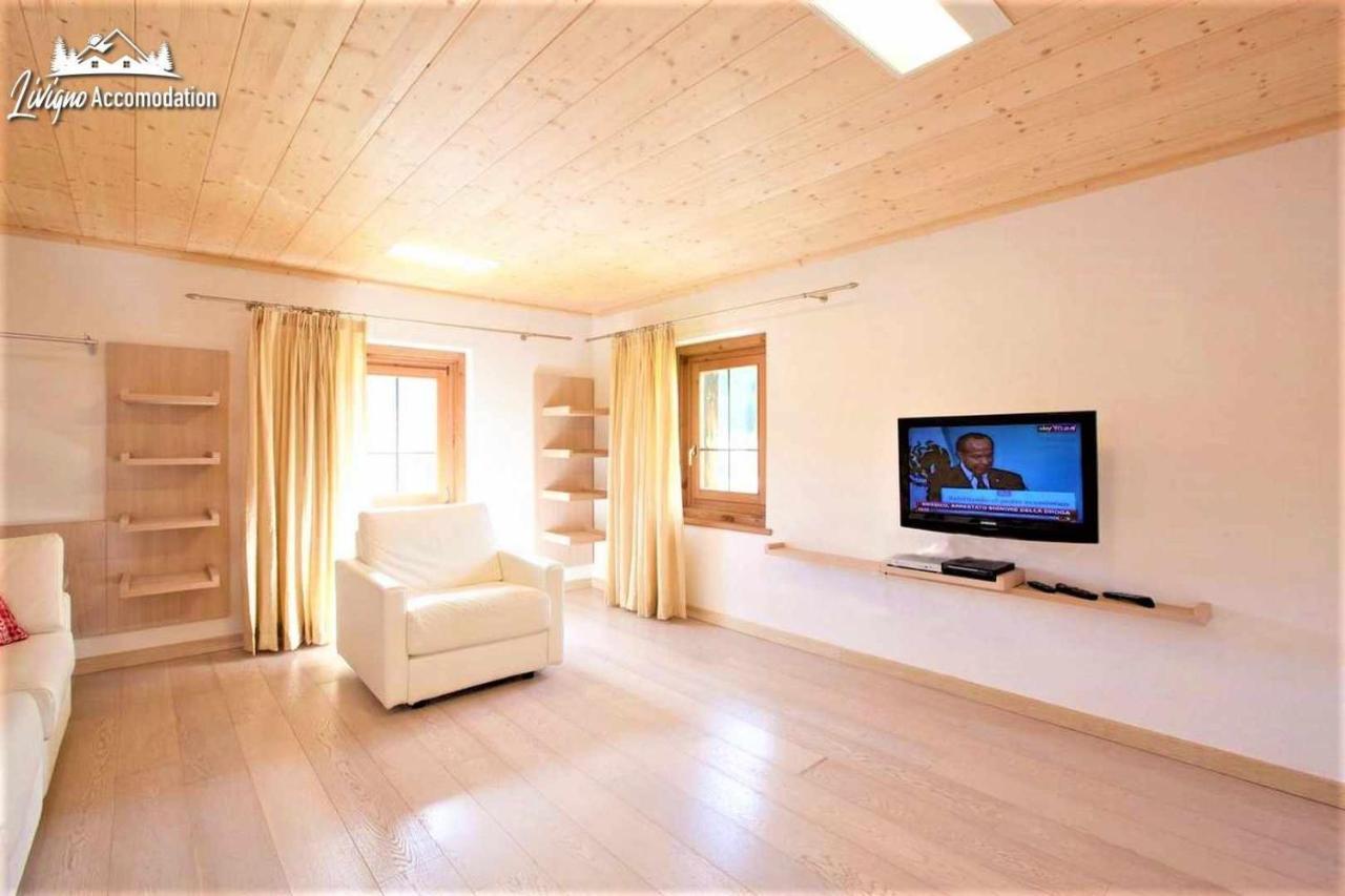 Appartamenti Green By Livigno Accomodation ภายนอก รูปภาพ