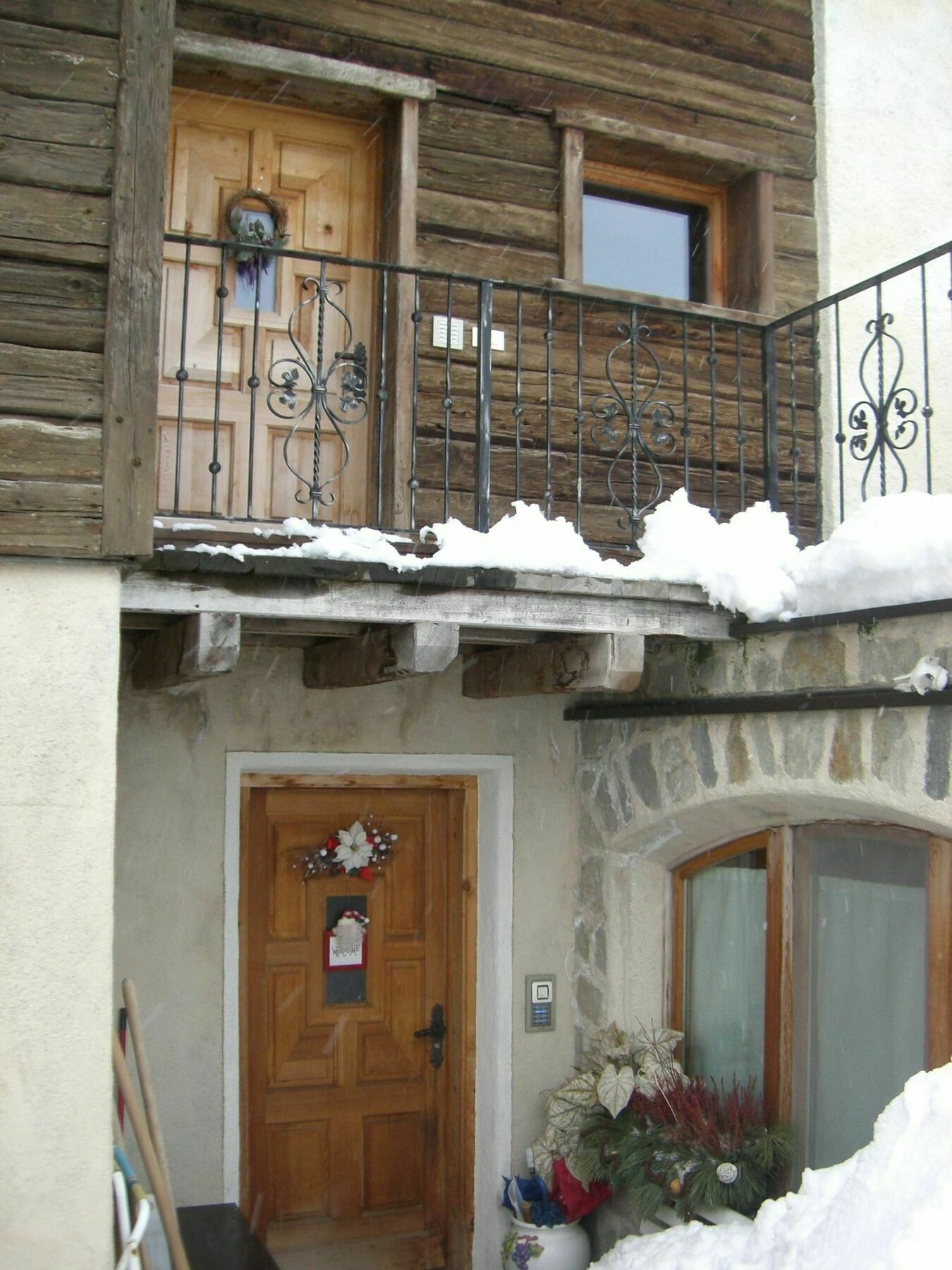 Appartamenti Green By Livigno Accomodation ภายนอก รูปภาพ